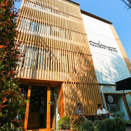 Lanna Thaphae Hotel Chiang Mai Extérieur photo