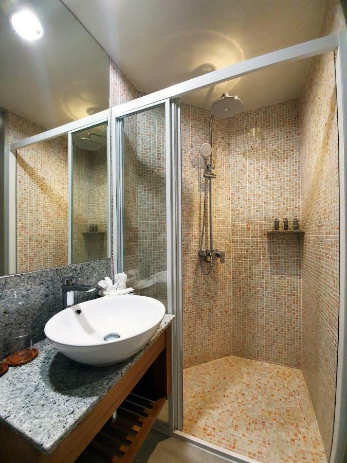 Lanna Thaphae Hotel Chiang Mai Extérieur photo