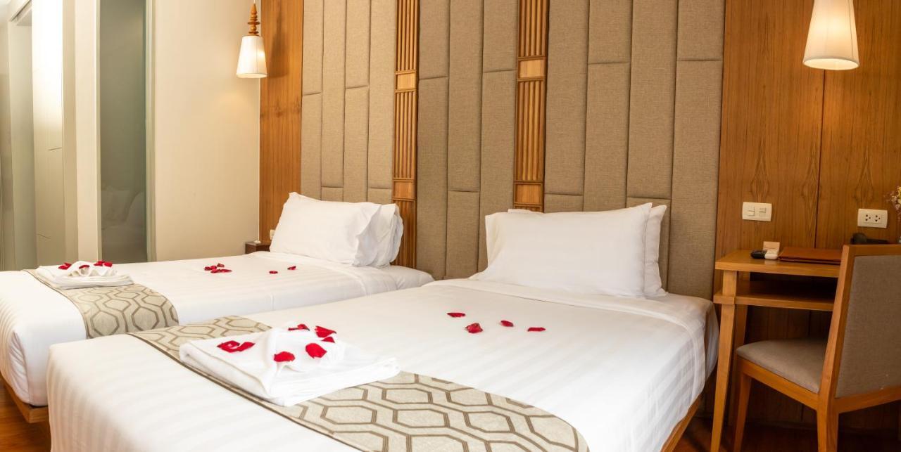 Lanna Thaphae Hotel Chiang Mai Extérieur photo